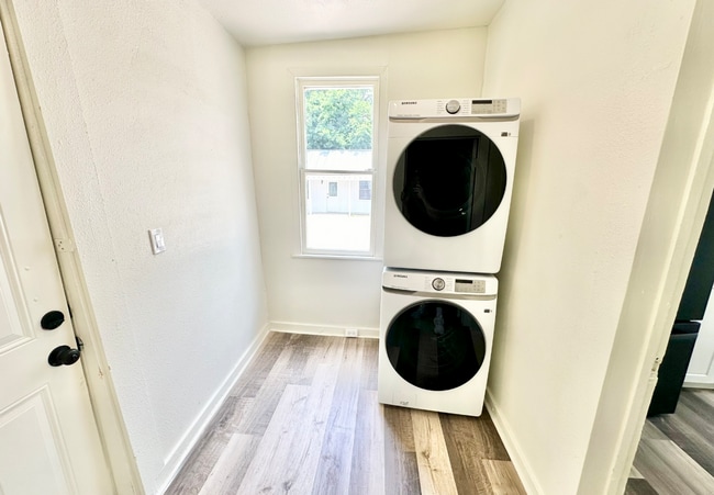 Photo - 1121 Essex St Unidad 1121 Essex St #2