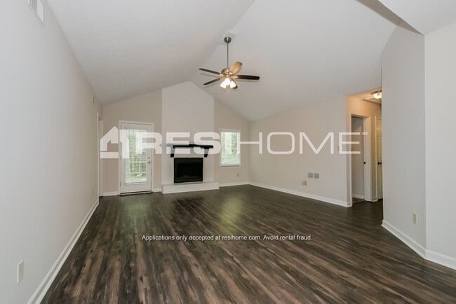 Photo - 10 Homeport Dr