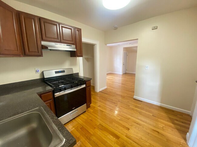 23 Monticello Ave