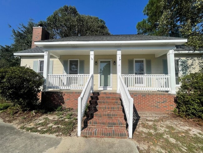 Photo - 3 Bedroom, 2 Bath in Northeast Columbia!