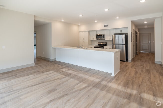 2BR, 2BA-1,038SF - 2B-Kitchen/Living Room