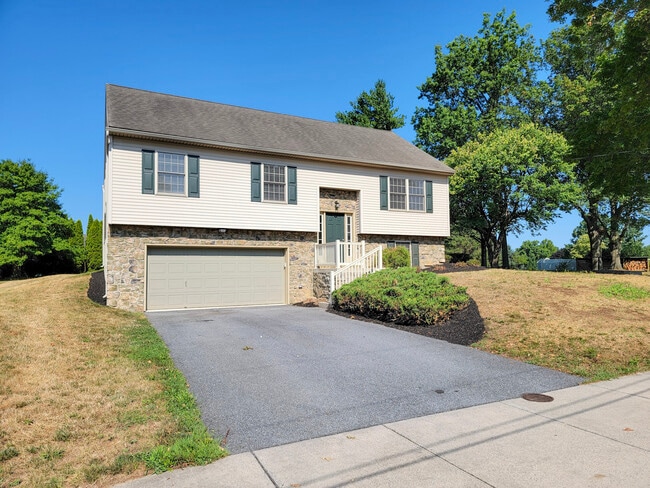Photo - 5206 Brook Dr