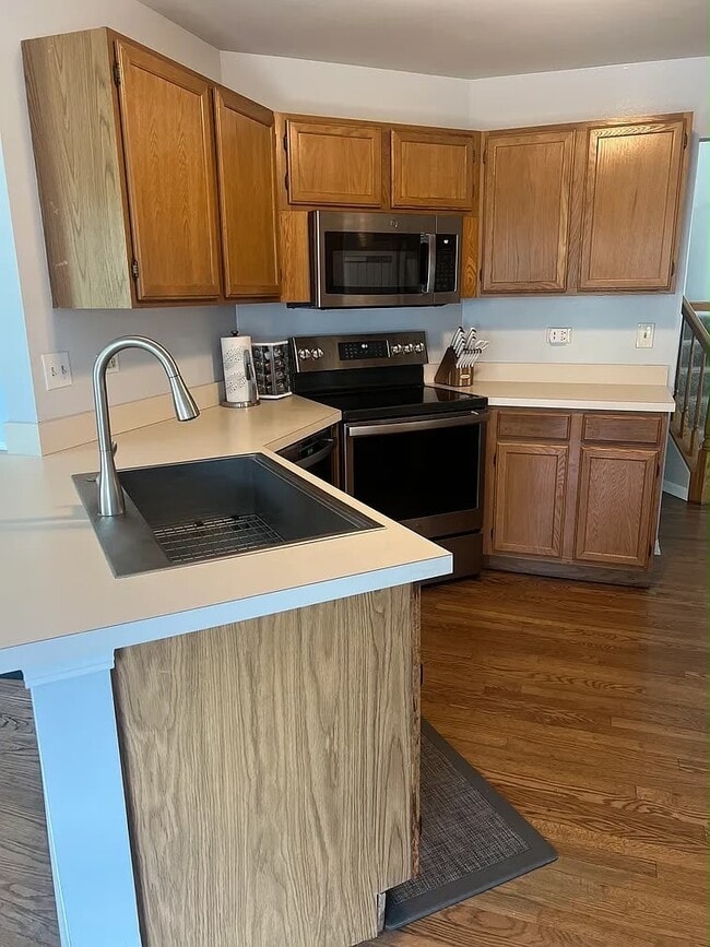 Photo - 27W220 Chelsea Cir