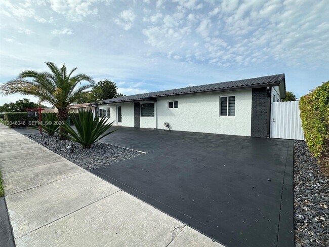 Photo - 10790 SW 66th Dr