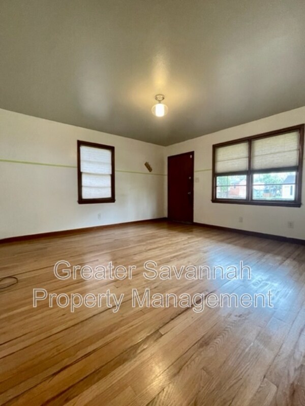 Photo - 1401 E 33rd St