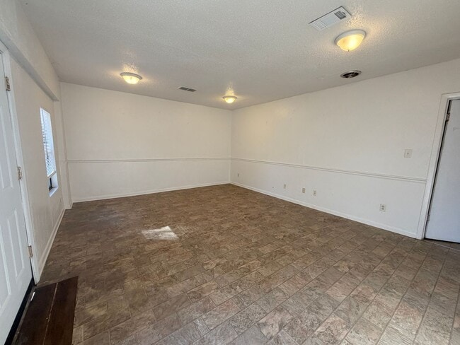 Photo - Large home ready for tenant....