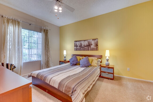 2BR, 2BA - 1,068SF - Primary Bedroom - Hohokam Villas