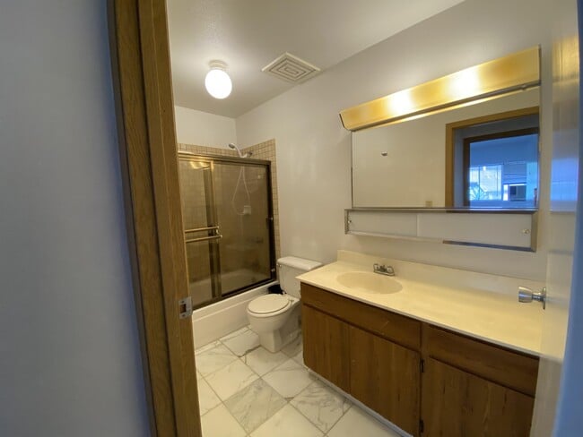 Photo - 98-597-597 Kilinoe St