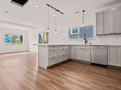 Photo - AVAILABLE NOW! Bright and Modern Home with High Ceilings and Premium Upgrades in the Columbia Cit...