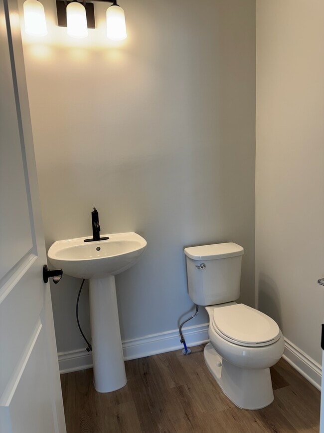 Photo - 813 Canterbury Ln Unit 813 Canterbury lane