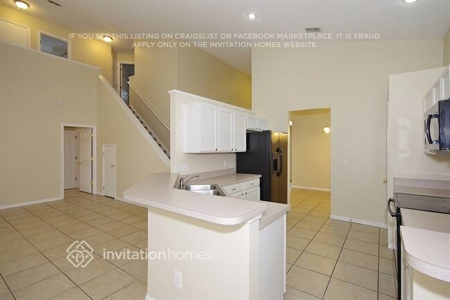 Photo - 422 Downing Cir