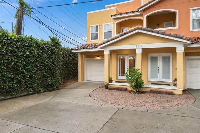 Photo - 828 Ellwood Ave
