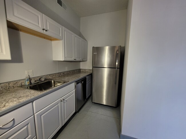 Photo - 808 E Water St Unit B