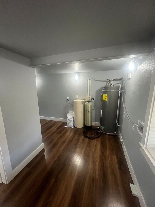 Photo - 695 Passover Rd