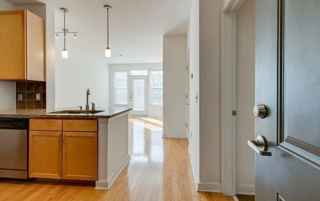 Photo - 3000 Vanderbilt Pl