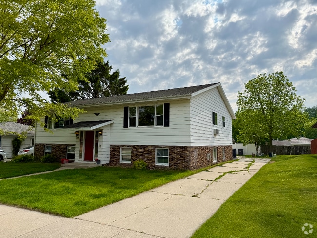 Building Photo - 1621 N 35th St Unit B Rental