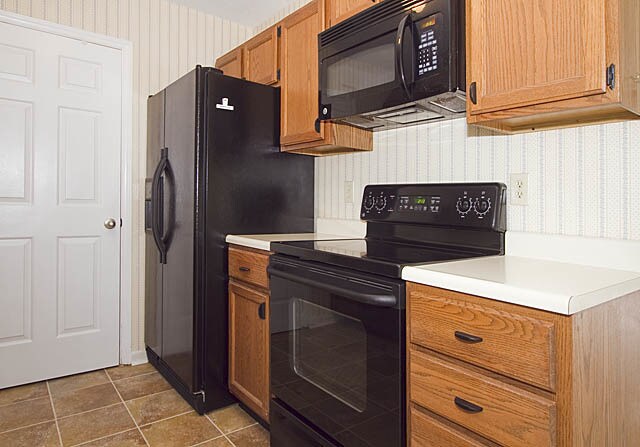 Photo - Coming Soon! Cozy 1 Bed / 1 Bath End Unit ...