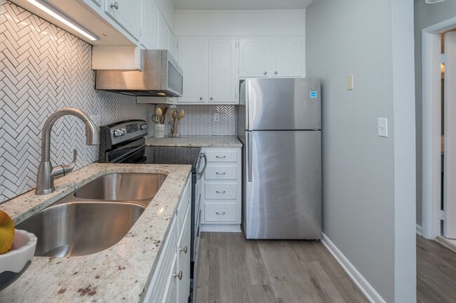 Photo - Highland Cliffs