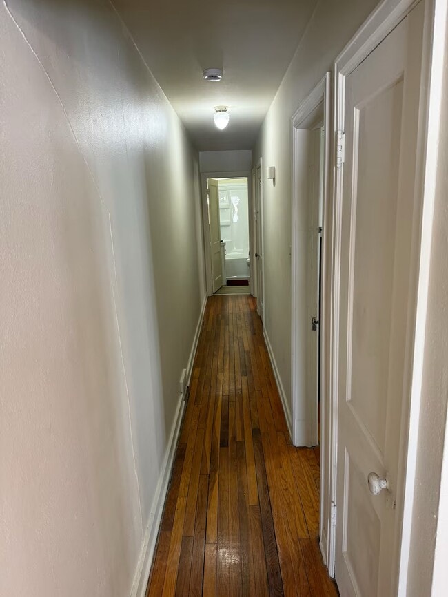Photo - 307 S Van Doren St