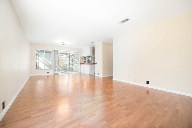 10536 Greenford Dr