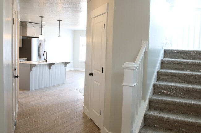Photo - Lovely home for rent in Lehi, UT.