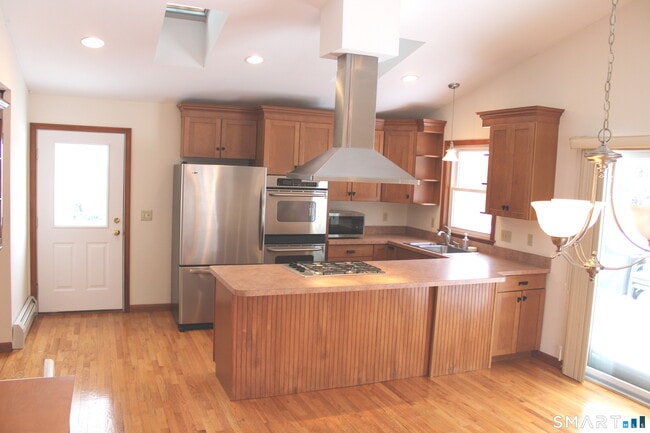 Photo - 14 Knollwood Dr