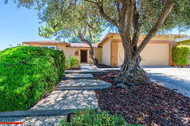 Building Photo - Lovely Blossom Valley Home