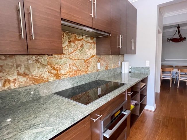 Photo - 2115 Ganton Green