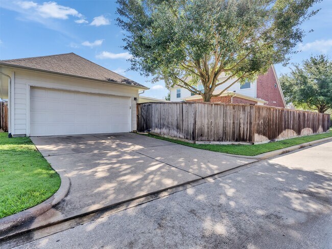 Photo - 5342 Tyler Park Ln