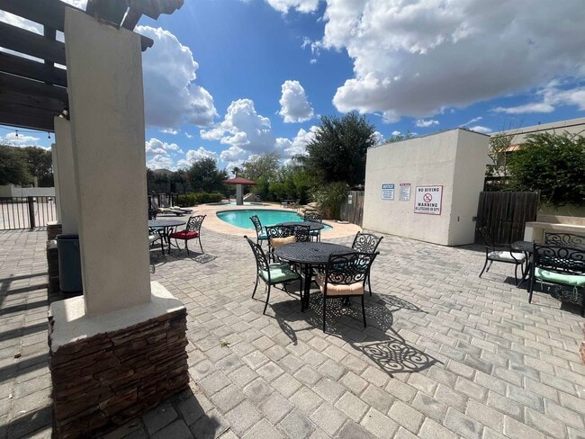 Building Photo - 7615 Laguna Del Mar Ct Unit 176