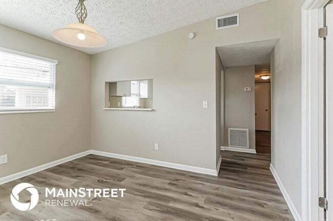 Photo - 885 Westgate Dr