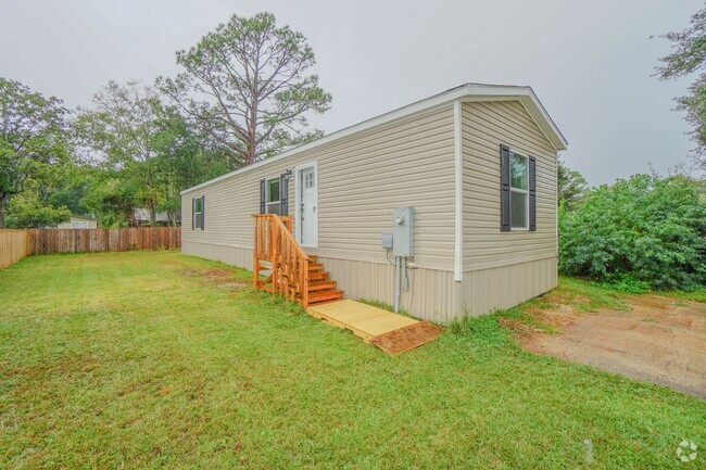 Building Photo - Modern Mobile Home in Waterfront Community