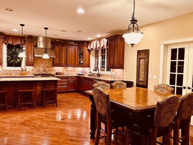 Photo - Stunning fully furnished four-bedroom, fou...