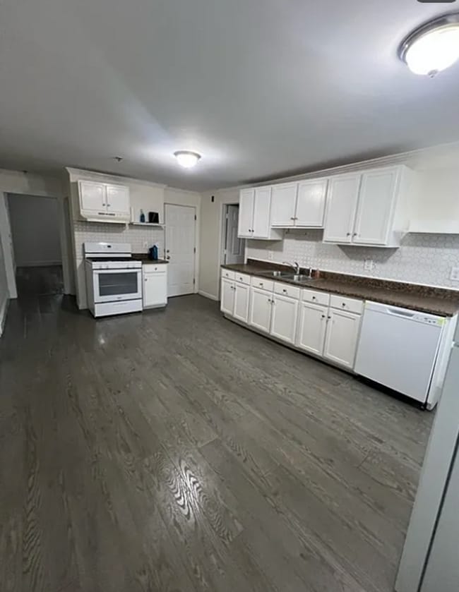 11-15 Lilley Avenue