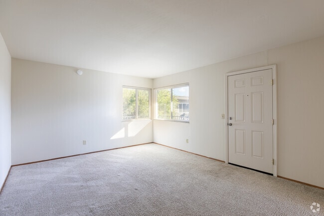 2BR, 1BA - 850SF Upstairs