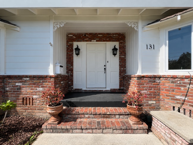 131 Foster Rd