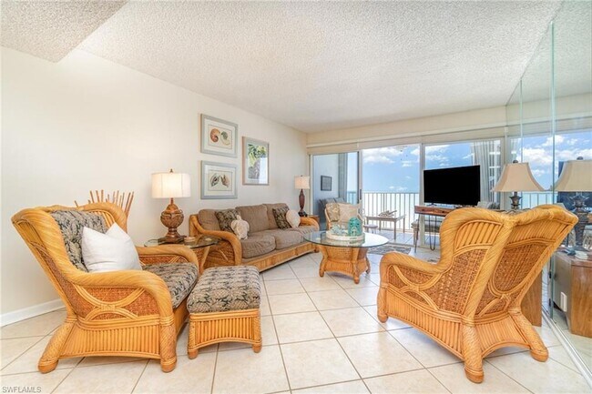 3443 Gulf Shore Blvd N
