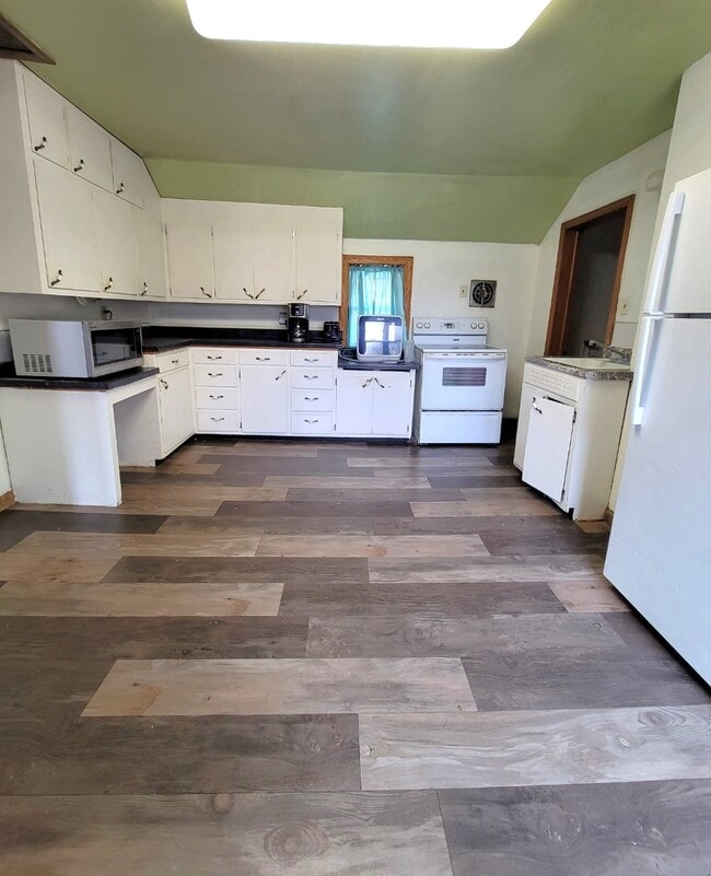 402 1/2 N 2nd Ave