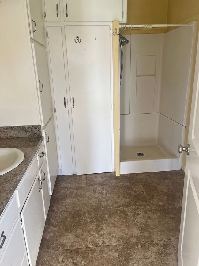 Photo - 2 bedroom 2 bath Country House with Big Den