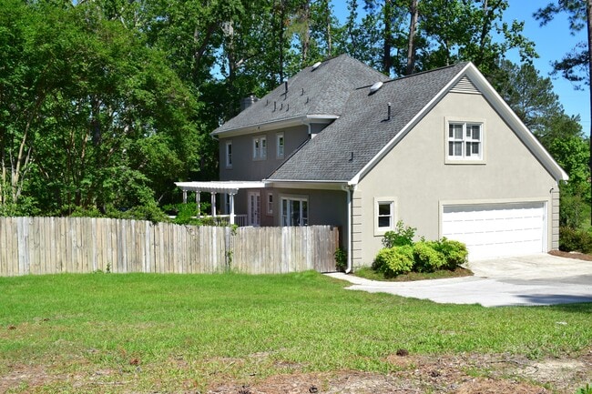 Photo - 4130 Knollcrest Cir N