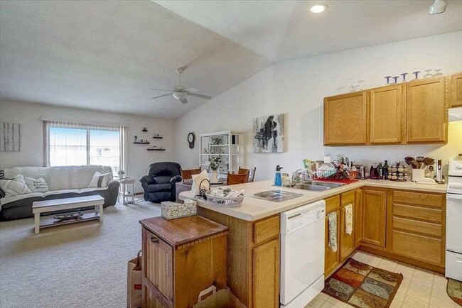 Photo - 519 Blaser Dr