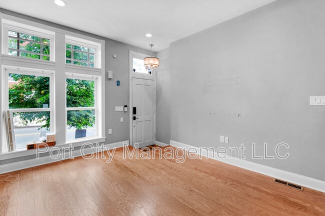 Photo - 1433 Federal St