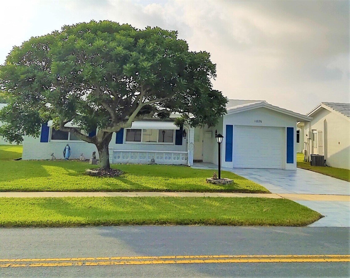 Photo - 1826 SW Congress Blvd