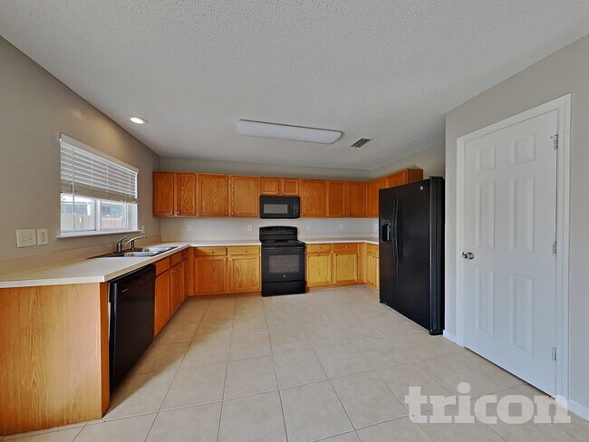 Photo - 7125 Beekman Lake Dr