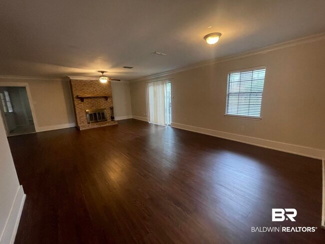 Photo - 107 Brentwood Dr