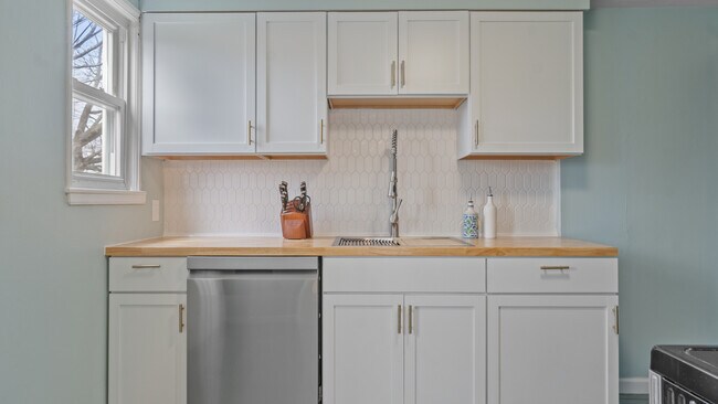 Photo - 7 Shangri La Ln