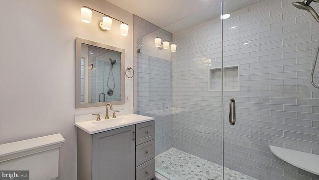 Photo - 1712 Mt Vernon Ave Unit D