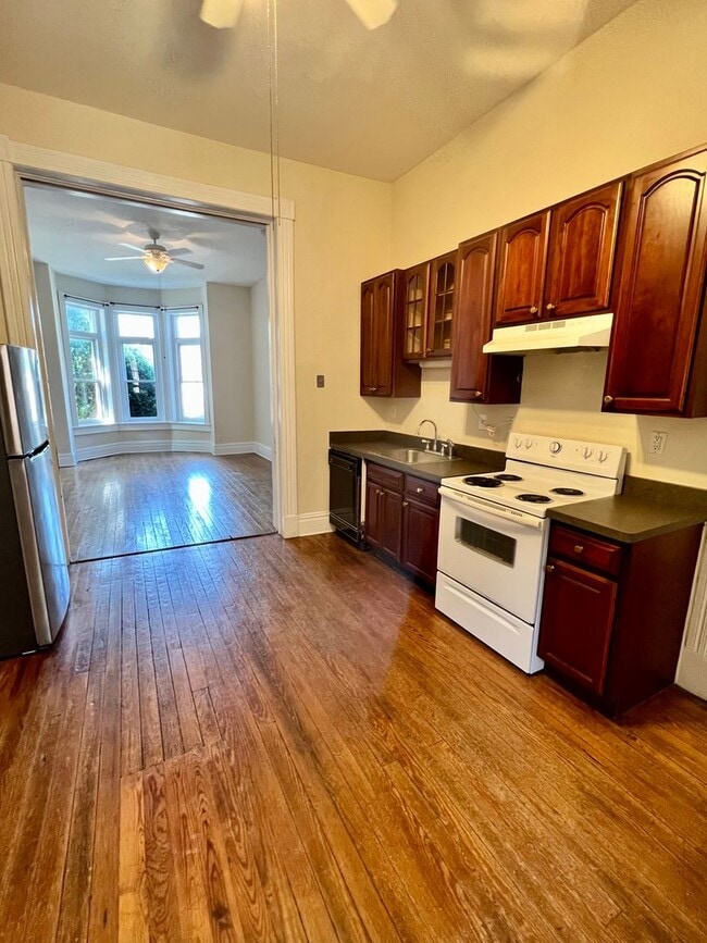 Building Photo - 212 W Main St Unit Apt. A