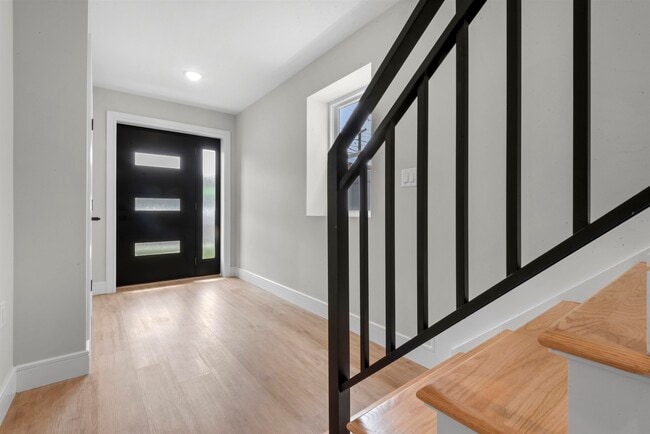 Photo - 403 Maple St Unit A