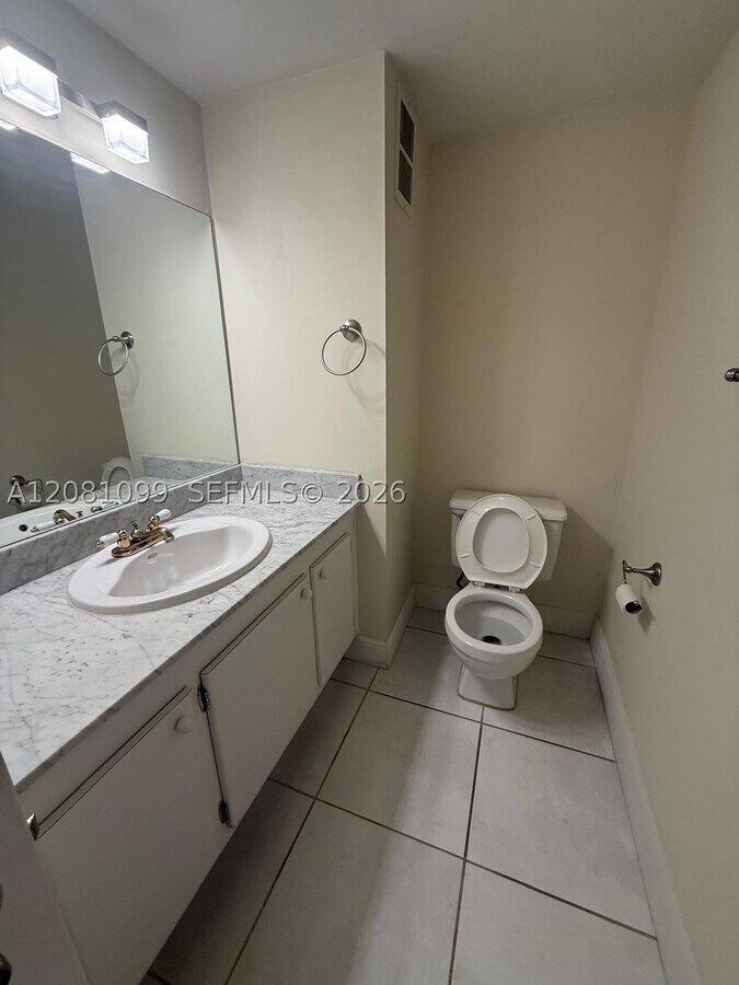 Photo - 1300 NE Miami Gardens Dr Unit 710E